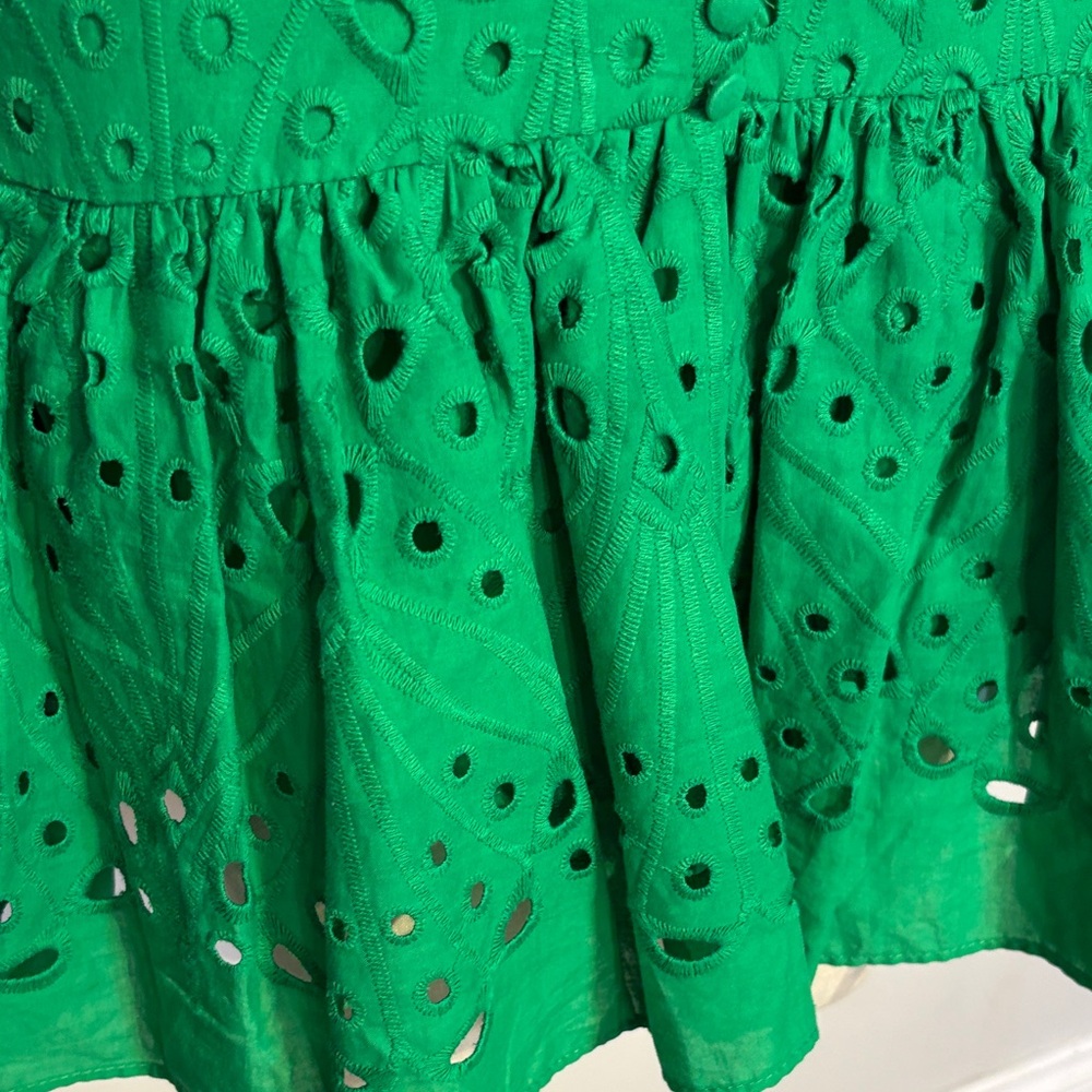 Zara Emerald Eyelet Mini Skirt NWT size Medium - Picture 2 of 9